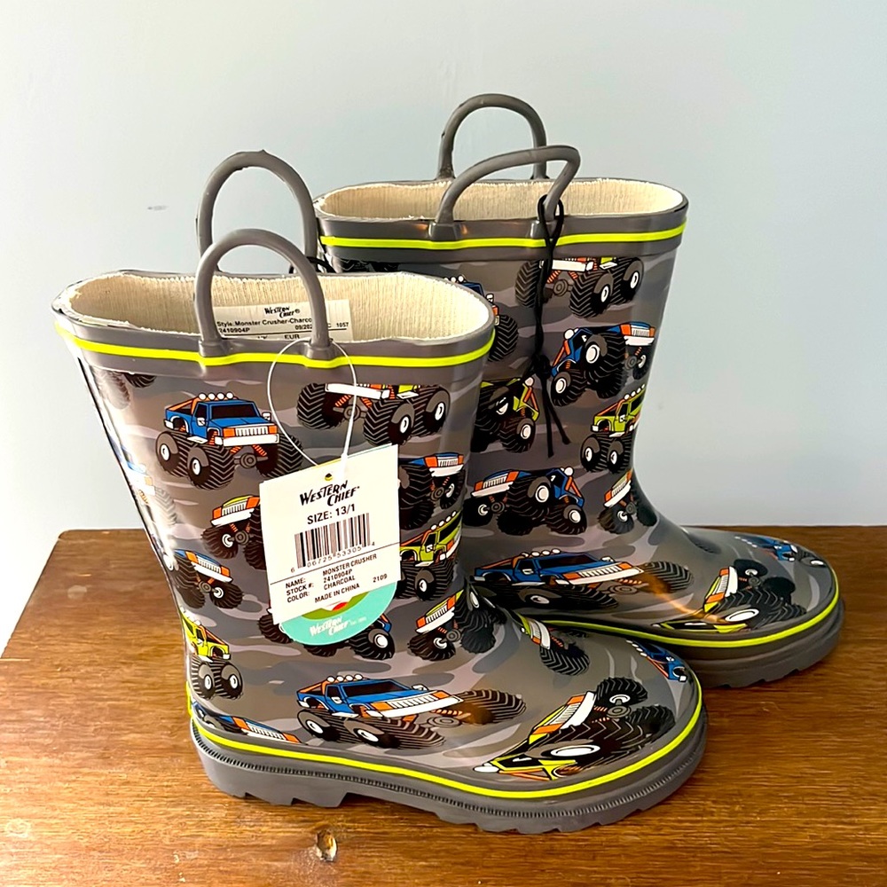 Boys Western Chief all weather rain boots